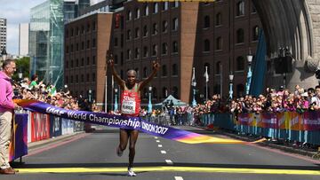 Kirui gana el maratón y Javi Guerra termina el 17º