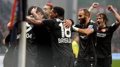 Chicharito brilló en triunfo de Leverkusen de Aránguiz