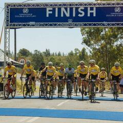 El Triatlón Squad de Breitling coopera con Qhubeka