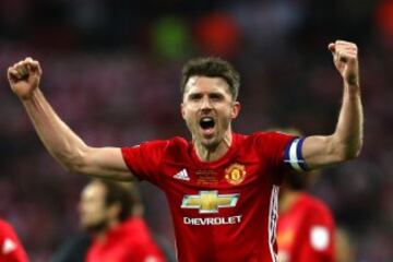 LONDON, ENGLAND - FEBRUARY 26:  Michael Carrick of Manchester United celebrates victory after the EFL Cup Final match between Manchester United and Southampton at Wembley Stadium on February 26, 2017 in London, England. Manchester United beat Southampton 