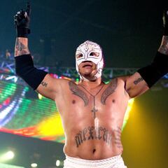 Rey Mysterio desea apostar su máscara contra Dominik