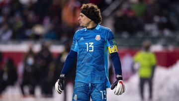 Guillermo Ochoa, señalado por la afición tras derrota con Canadá