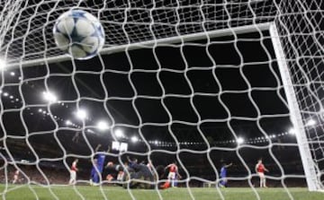 Felipe Pardo hizo gol y asistencia en el Emirates Stadium 