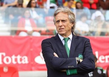 Sporting's head coach Jorge Jesus reacts during the Portuguese First League soccer match between Maritimo Funchal and Sporting Lisbon at Barreiros Stadium in Funchal, Portugal