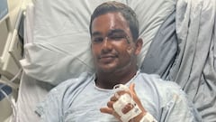 El surfista Kala Grace, en el hospital de Honolulu, haciendo el gesto surfero del shaka, tras salir de la UCI, con heridas en la cara por su wipeout en Pipeline durante el Da Hui Backdoor Shootout celebrado el 15 de enero del 2023. 