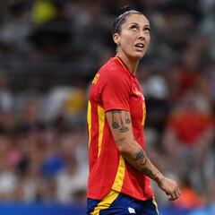 Nueva revolución en La Roja: Jenni también cae