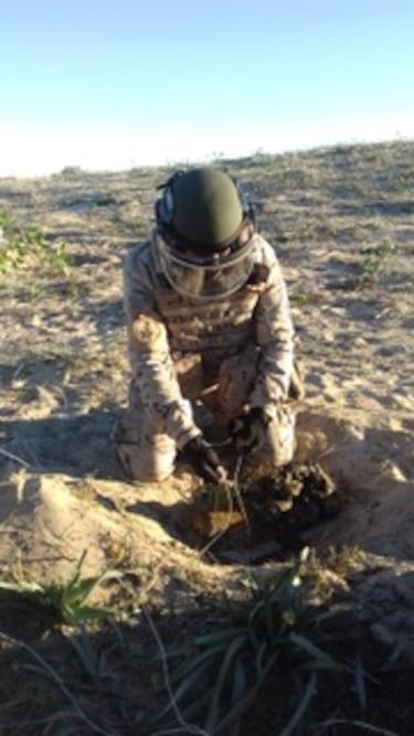 Así trabaja la UNBUDIZ, la unidad especializada en trabajos subacuáticos y desactivación de explosivos de Cádiz