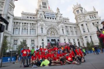 Participantes del Maratón de Madrid en el reto 42 contra 1.
