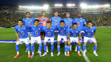 Cruz Azul team group during the Semi-Final second leg match between America and Cruz Azul as part of the Liga BBVA MX, Torneo Clausura 2025 at Ciudad de los Deportes Stadium on May 18, 2025 in Mexico City, Mexico.