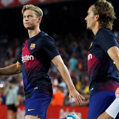 De Jong y Griezmann, 'premiere' europea en el Camp Nou