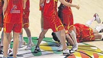 <b>ÉXITO. </b>Las españolas celebran su ajustado triunfo sobre Brasil en la última jornada por todo lo alto.