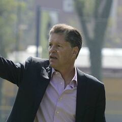 Ricardo Peláez no descarta llegar a Chivas