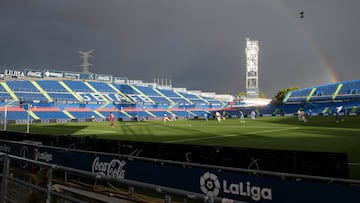 16/06/20 PARTIDO PRIMERA DIVISION 
GETAFE - ESPANYOL 
CORONAVIRUS COVID19 
PANORAMICA VISTA INTERIOR ESTADIO COLISEUM ALFONSO PEREZ  DOBLE ARCOIRIS GRADAS VACIAS