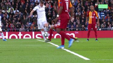 El VAR necesita un tiempo para recibir y revisar las imágenes