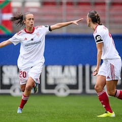 Rosa Márquez se estrena con el Sevilla y el Madrid iguala los golazos de Aiara