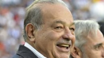 Carlos Slim acompa&ntilde;ado de Jes&uacute;s Mart&iacute;nez Pati&ntilde;o en la final de ida entre Pachuca y Le&oacute;n del Clausura 2014.