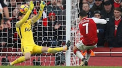 Real Madrid mantiene a Alexis dentro de su lista de refuerzos