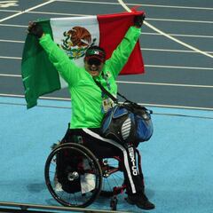 Ángeles Ortíz conquista primer presea dorada para México