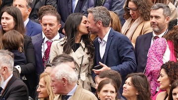 Inés Arrimadas junto a su pareja, Guillermo Díaz, en la procesión del Cristo de Mena en Málaga, a 28 de marzo de 2024, en Málaga (Andalucía, España).
PERSONAJE;PAREJA;ROMANCE;NOVIAZGO;POLITICA;PROCESION;CRISTO DE MENA;28 MARZO 2024
Álex Zea / Europa Press
28/03/2024