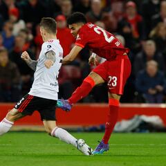 Luis Díaz, con la calificación más alta y aplausos de Anfield