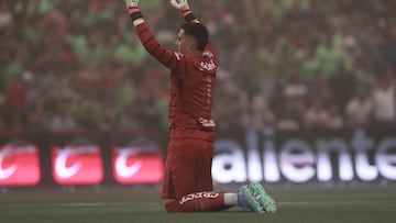 Alex Padilla of Pumas during the Play-In round match between FC Juarez and Pumas UNAM as part of the Liga BBVA MX, Torneo Clausura 2025 at Olimpico Benito Juarez Stadium on April 27, 2025 in Ciudad Juarez, Chihuahua, Mexico.
