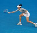 Muguruza pisa firme en su estreno en Australia