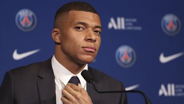 La decimocuarta y el like de la madre de Mbappé: "Por esa razón se quedó en París"