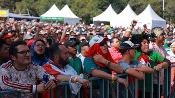 Fans or Aficion during the Fan Fest in Mexico City witness the match Argentina vs Mexican National Team (Mexico), corresponding to Group C of the FIFA World Cup Qatar 2022, at Monument to the Revolution, on November 26, 2022.
<br><br>
Fans o Aficion durante el Fan Fest de la Ciudad de Mexico presenciando el partido Argentina vs Seleccion Nacional Mexicana (Mexico), correspondiente al Grupo C de la Copa Mundial de la FIFA Qatar 2022, en el Monumento a la Revolucion, el 26 de noviembre de 2022.