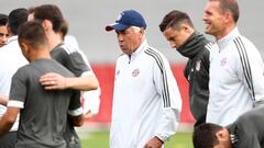 Carlo Ancelotti en un entrenamiento con el Bayern.