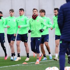 Lezama: Martínez y Herrera con el grupo sin los lesionados ante el Girona