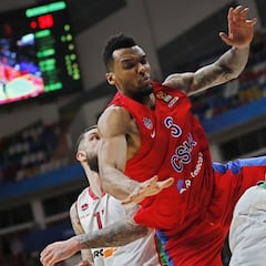 Poirier y el Baskonia mandan en Moscú 14 años después