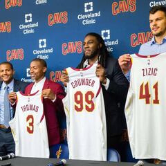 Isaiah, presentado con los Cavs sin saber cuándo debutará