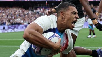 Aaron Grandidier Nkanang tras marcar para France en el partido contra Fiyi.