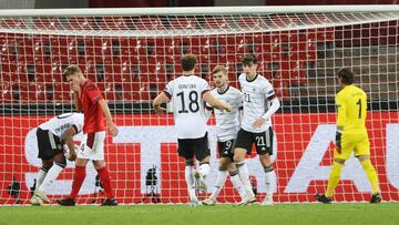 Soccer Football - UEFA Nations League - League A - Group 4 - Germany v Switzerland - RheinEnergieStadion, Cologne, Germany - October 13, 2020. Germany&#039;s Kai Havertz celebrates scoring their second goal with teammates REUTERS/Wolfgang Rattay