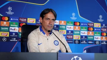 Soccer Football - Champions League - Final - Inter Milan Media Day - Angelo Moratti Sports Centre, Appiano Gentile, Italy - May 26, 2025 Inter Milan coach Simone Inzaghi during a press conference REUTERS/Claudia Greco