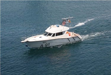 Son herramientas esenciales para la Armada en la realización de estudios del fondo marino, levantamientos batimétricos y tareas de reconocimiento submarino. Cada una tiene funciones específicas, pero todas contribuyen a mantener la seguridad marítima, apoyar investigaciones científicas y facilitar la planificación de rutas navales. En la actualidad la armada cuenta con tres unidades denominadas: Astrolabio, Escandallo y Sondaleza.