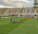 El Betis se entrena escuchando insultos