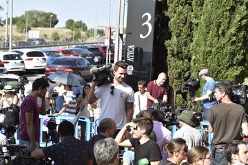 El ambiente en los juzgados de Pozuelo esperando a Cristiano