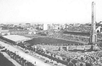 El estadio abrió sus puertas el 28 de octubre de 1944.