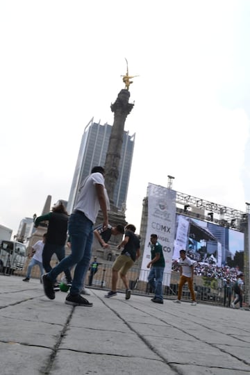 Las imágenes del Ángel de la Independencia en el festejo por el pase a octavos