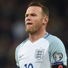 Rooney y Bertrand, sin entrenar antes de recibir a España