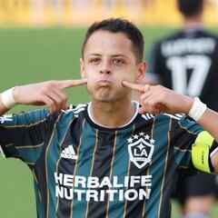 Chicharito, aún en desventaja para volver a Selección Mexicana