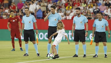 Saque de honor de Aitor Puerta.