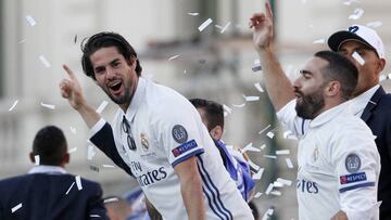 Isco y Carvajal, en la celebraci&oacute;n del doblete.