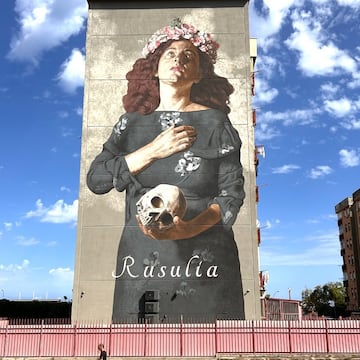 Este mural es un homenaje contemporneo a Santa Rosala, patrona de la ciudad de Palermo. Fue creado en octubre de 2024 y est ubicado en la Via Sacco e Vanzetti, nmero 48, en Palermo, Italia. 