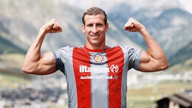 Este verano ha vuelto al equipo de su vida, el Cremonese. El conjunto de la ciudad italiana de Cremona ha regreso este año a la máxima competición italiana.