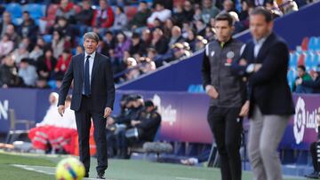 El Lugo destituye a Carrillo y va a por su cuarto entrenador