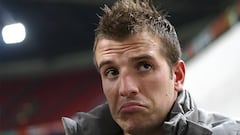 Van der Vaart: "Con este fútbol, nadie va a los estadios"