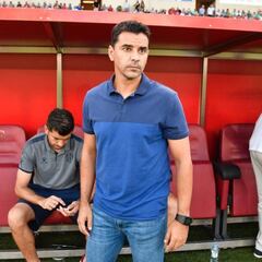 Míchel: "Quiero un equipo vertical que enganche a El Alcoraz"