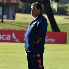 Abadía: "El fútbol femenino ha crecido, pero falta competencia"